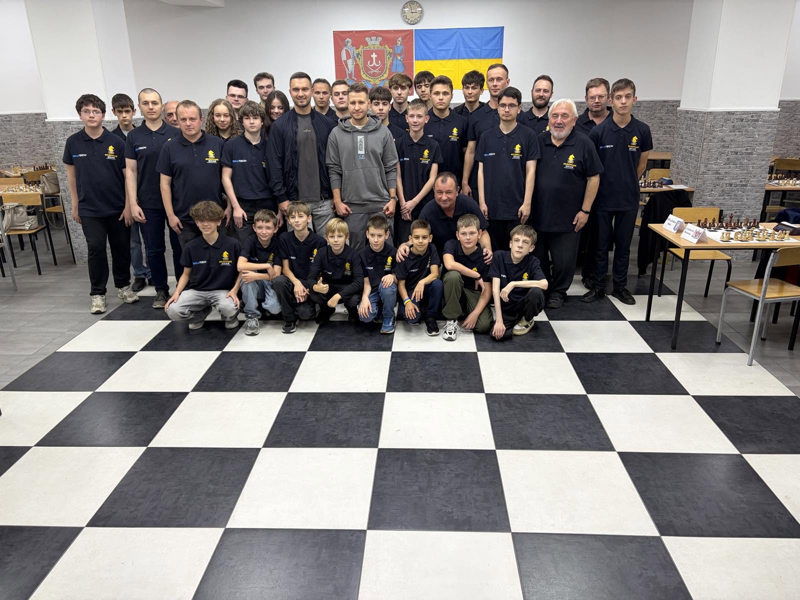 Бронзове ікло «Вовків», «драконячий» десант та срібний тріумф Вінниці!